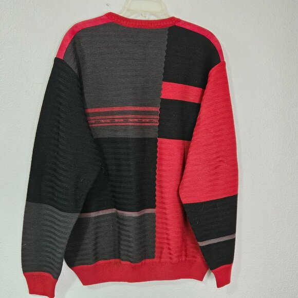 Vintage Torras Men's Red and Black Block Print Sweater Retro Wool Blend Size L - Picture 5 of 10